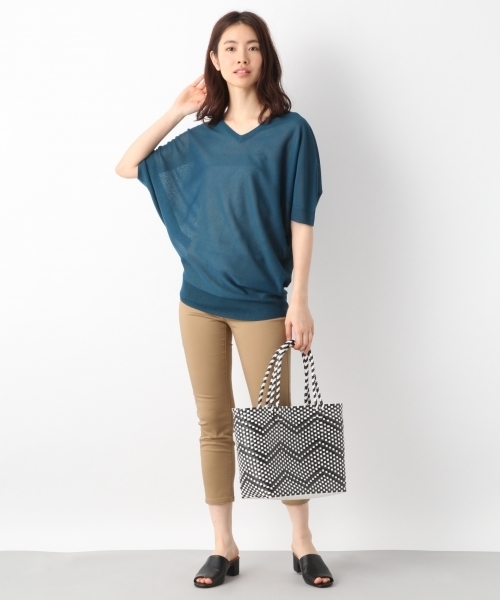 LEPSIM（レプシィム）の「14GヘンケイVプルオーバーSS　784348（ニット/セーター・レディース・ライトベージュ/ブルーグリーン/ブラウン/バーガンディー/ネイビー・FREE）」の18枚目の写真