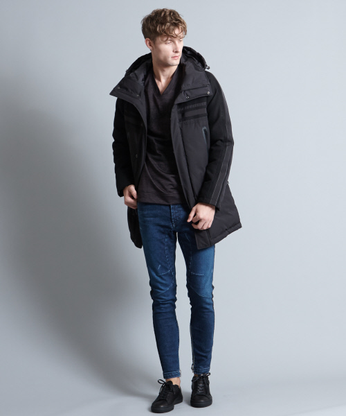 5351 POUR LES HOMMES（ゴーサンゴーイチプールオム）の「カスタムジョガースキニーデニム（デニムパンツ・メンズ・ブラック/インディゴブルー・44/46/48）」の17枚目の写真