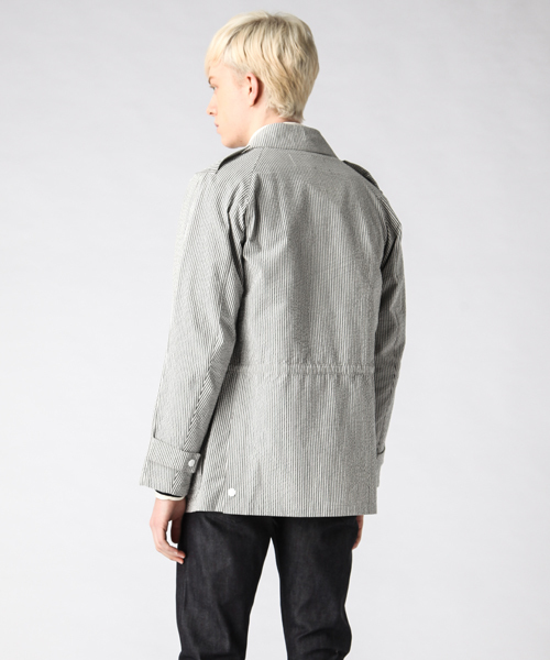 Maison Kitsune（メゾンキツネ）の「SAFARI JACKET SEERSUCKER