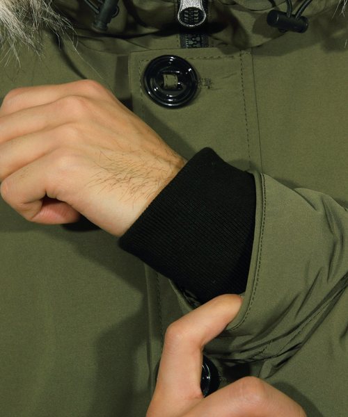 ８(eight)（エイト）の「モッズコート 中綿 ファー付き（モッズコート・メンズ・ブラック/オリーブ/ワイン・MEDIUM/LARGE/X-LARGE）」の13枚目の写真