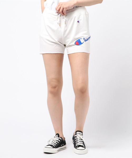 Champion(チャンピオン)の「【Champion/チャンピオン】レディース アクティブスタイル ショートスウェットパンツ(スウェットパンツ・レディース・ホワイト/ダークネイビー/レッド系その他4/グリーン系その他・LARGE/MEDIUM)」の2枚目の写真