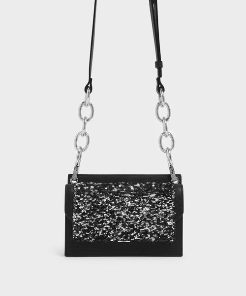 CHARLES & KEITH(チャールズ & キース)の「アイレットディテール プッシュロッククロスボディバッグ / Eyelet Detail Push-Lock Crossbody Bag(クラッチバッグ)」|ブラック系その他2
