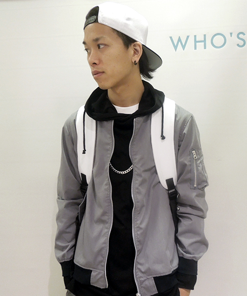 WHO'S WHO gallery（フーズフーギャラリー）の「【WEB限定価格】MA-1ポケットTCブルゾン（ブルゾン・メンズ・グレー/ネイビー/ベージュ/アイボリー・MEDIUM/LARGE）」の3枚目の写真