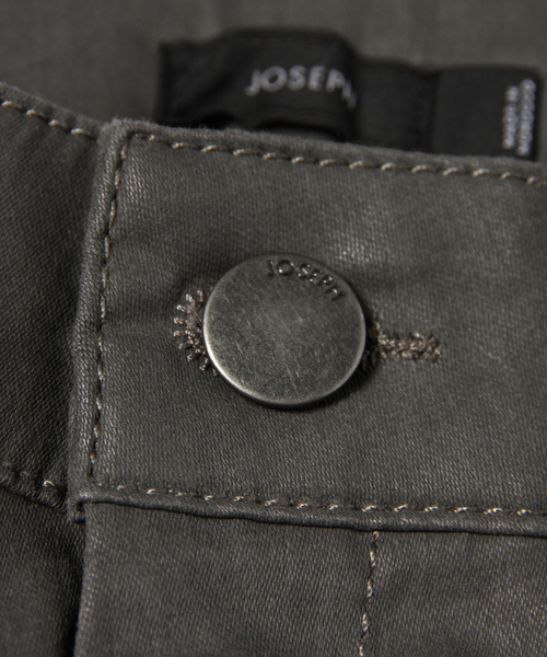 JOSEPH（ジョセフ）の「COATED DENIM EREVAN SKINNY パンツ（スラックス・レディース・グレー系/ブラック系・34/38/40/36）」の8枚目の写真