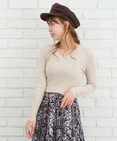 SpRay(スプレイ)の「Vニット(ニット/セーター・レディース・ホワイト/ブラック/レンガ/ブラウン/ライトベージュ/カーキ/パープル・FREE)」の4枚目の写真