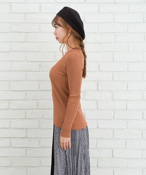 SpRay(スプレイ)の「Vニット(ニット/セーター・レディース・ホワイト/ブラック/レンガ/ブラウン/ライトベージュ/カーキ/パープル・FREE)」の14枚目の写真