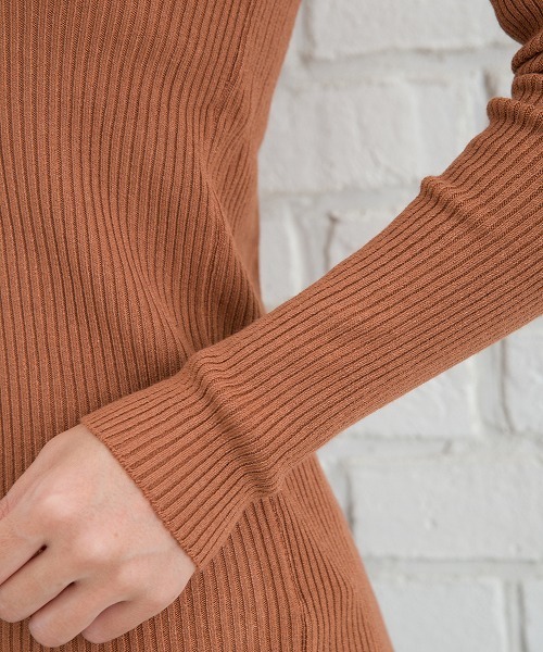 SpRay(スプレイ)の「Vニット(ニット/セーター・レディース・ホワイト/ブラック/レンガ/ブラウン/ライトベージュ/カーキ/パープル・FREE)」の11枚目の写真