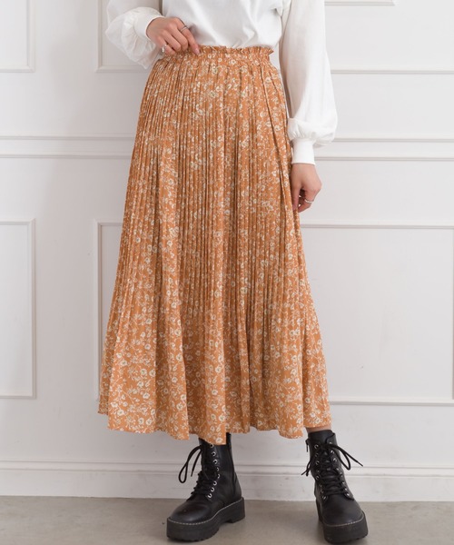 SpRay（スプレイ）の「花柄プリーツスカート（スカート・レディース・ブラック/オレンジ/ブルー/ライトベージュ・FREE）」の15枚目の写真