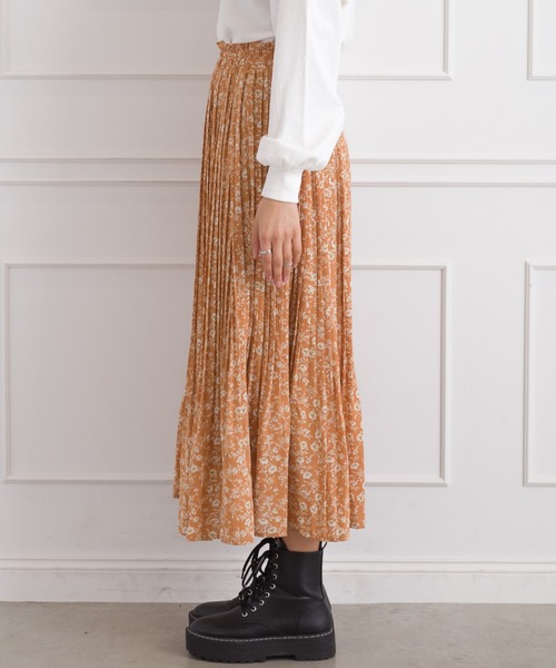 SpRay（スプレイ）の「花柄プリーツスカート（スカート・レディース・ブラック/オレンジ/ブルー/ライトベージュ・FREE）」の14枚目の写真
