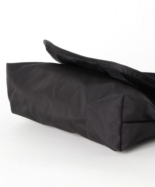 GREGORY（グレゴリー）の「【GREGORY】グレゴリー　TEENY MESSENGER ショルダーバック　サコッシュ（ショルダーバッグ・レディース・ブラック/マルチ・FREE）」の4枚目の写真