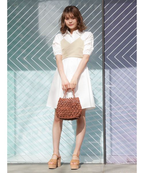 dazzlin（ダズリン）の「ビスチェシャツワンピース（ワンピース・レディース・ベージュ/ブラウン/オフホワイト・FREE）」の4枚目の写真