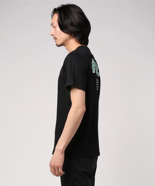 WEGO(ウィゴー)の「WEGO/バック配色プリントTシャツ(Tシャツ/カットソー・メンズ・ホワイト/ホワイト系その他/ブラック系その他/ブラック・SMALL/LARGE/MEDIUM)」の5枚目の写真