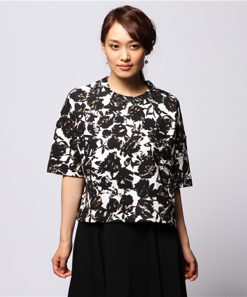 URBAN RESEARCH（アーバンリサーチ）の「UR 幾何カモフラスウェットプルオーバー（Tシャツ/カットソー・レディース・グレー系その他/ブラック系その他・FREE）」の4枚目の写真