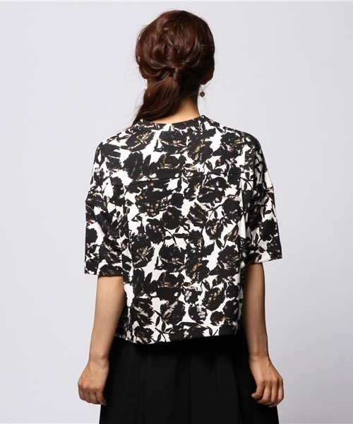 URBAN RESEARCH（アーバンリサーチ）の「UR 幾何カモフラスウェットプルオーバー（Tシャツ/カットソー・レディース・グレー系その他/ブラック系その他・FREE）」の6枚目の写真