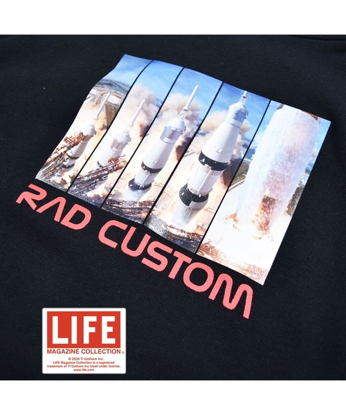 RAD CUSTOM(ラッドカスタム)の「RAD CUSTOM/【パパサイズ】LIFE コラボ ロケットフォトプリント トレーナー(スウェット ...