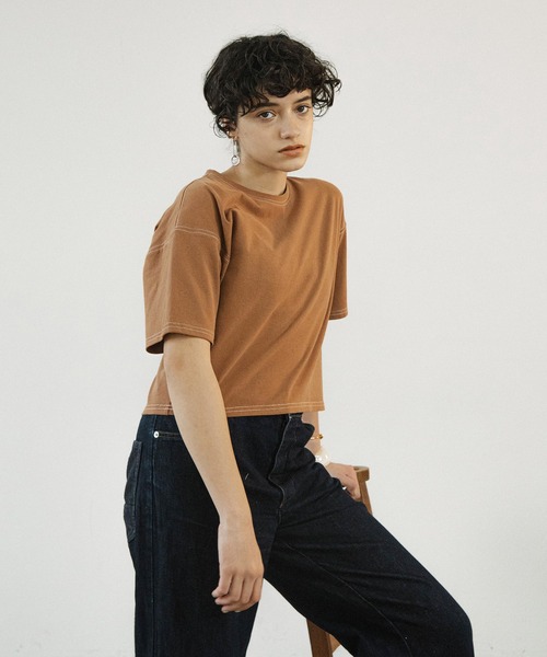 ACCL(エーシーシーエル)の「5分袖ボックスクルーネックTシャツ(Tシャツ/カットソー・レディース・アイボリー/ブラウン/カーキ/サーモンピンク・FREE)」の3枚目の写真