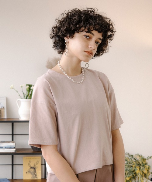 ACCL(エーシーシーエル)の「5分袖ボックスクルーネックTシャツ(Tシャツ/カットソー・レディース・アイボリー/ブラウン/カーキ/サーモンピンク・FREE)」の7枚目の写真