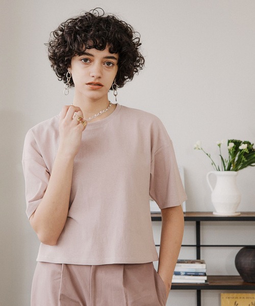 ACCL(エーシーシーエル)の「5分袖ボックスクルーネックTシャツ(Tシャツ/カットソー・レディース・アイボリー/ブラウン/カーキ/サーモンピンク・FREE)」の19枚目の写真