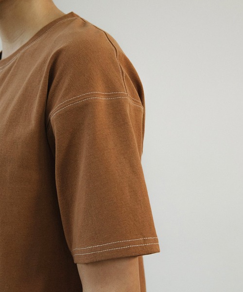 ACCL(エーシーシーエル)の「5分袖ボックスクルーネックTシャツ(Tシャツ/カットソー・レディース・アイボリー/ブラウン/カーキ/サーモンピンク・FREE)」の15枚目の写真