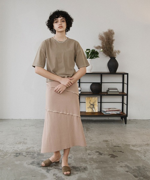 ACCL(エーシーシーエル)の「5分袖ボックスクルーネックTシャツ(Tシャツ/カットソー・レディース・アイボリー/ブラウン/カーキ/サーモンピンク・FREE)」の17枚目の写真