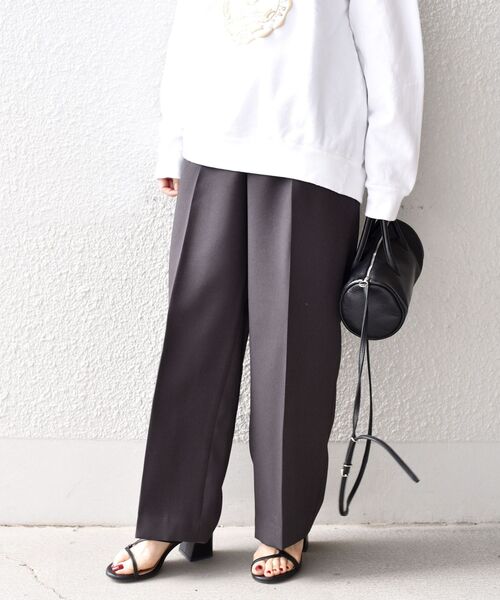 SHIPS（シップス）の「ツイルセミワイドパンツ（その他パンツ・レディース・オフホワイト/ダークグレー/ベージュ/ブルー・36/38/34/40）」の2枚目の写真