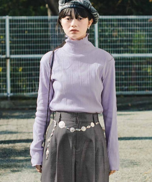 MEDE19F(メデジュウキュウ)の「MEDE19F コットンリブハイネックトップス(Tシャツ/カットソー・レディース・ライトパープル/ライム・LL/L/M)」の2枚目の写真