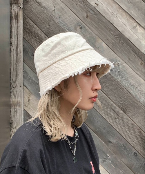 RASVOA(ラスボア)の「シンプルフリンジバケットハット(ハット・レディース・ブラック/オフホワイト・FREE)」の14枚目の写真