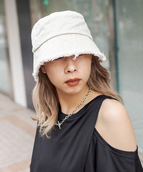 RASVOA(ラスボア)の「シンプルフリンジバケットハット(ハット・レディース・ブラック/オフホワイト・FREE)」の17枚目の写真