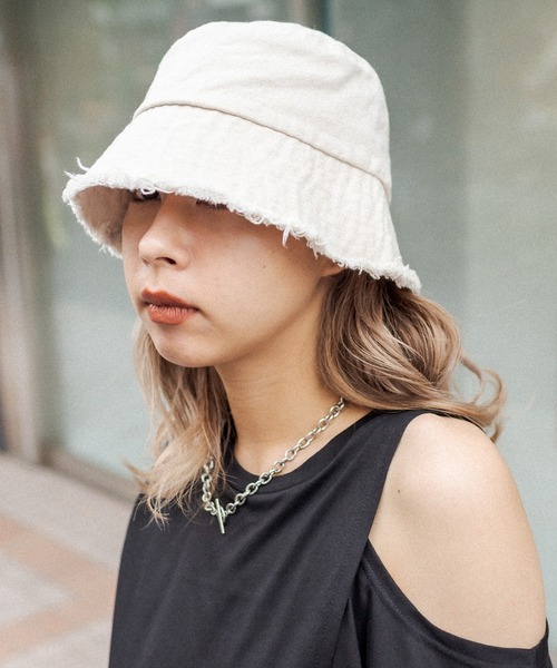 RASVOA(ラスボア)の「シンプルフリンジバケットハット(ハット・レディース・ブラック/オフホワイト・FREE)」の20枚目の写真