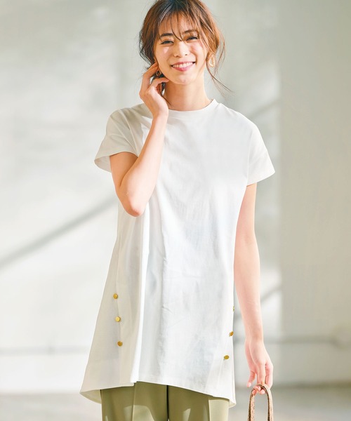 GeeRA(ジーラ)の「綿100%裾ボタン使いチュニックTシャツ(Tシャツ/カットソー・レディース・パープル/ブラック/ホワイト・XX-LARGE/X-LARGE/MEDIUM/SMALL/LARGE)」の1枚目の写真