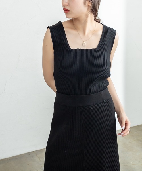 mystic（ミスティック）の「ニットリブタンクトップ（タンクトップ・レディース・ブラック/ピンク/イエロー/オレンジ/アイボリー・FREE）」の2枚目の写真