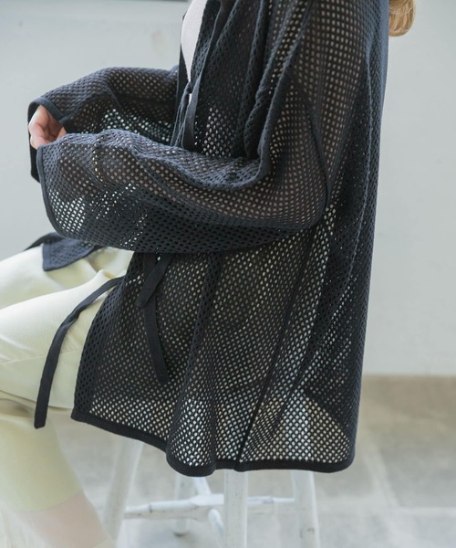ITEMS URBANRESEARCH（アイテムズ アーバンリサーチ）の「メッシュ2WAYカーディガン（カーディガン/ボレロ・レディース・ブラック/ベージュ/オフホワイト・FREE）」の11枚目の写真