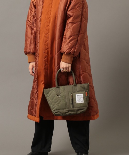 AVIREX(アヴィレックス)の「【直営店限定】2ウェイキルティングミニトートバッグ/ 2WAY QUILTING MINI TOTE BAG(トートバッグ・レディース・アイボリー/ブラック/オリーブ・FREE)」の6枚目の写真