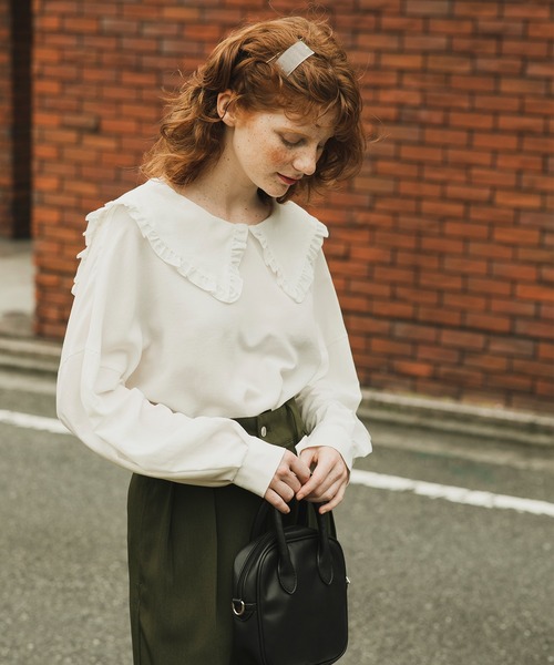 BONLECILL（ボンルシール）の「ボリュームスリーブ 2way フリルビッグカラーブラウス（シャツ/ブラウス・レディース・ブラック/パープル/オフホワイト/ネイビー/ブルー系1/ブラック系1/ネイビー系1/ブラック系その他/ネイビー系2/ブルー・FREE）」の12枚目の写真