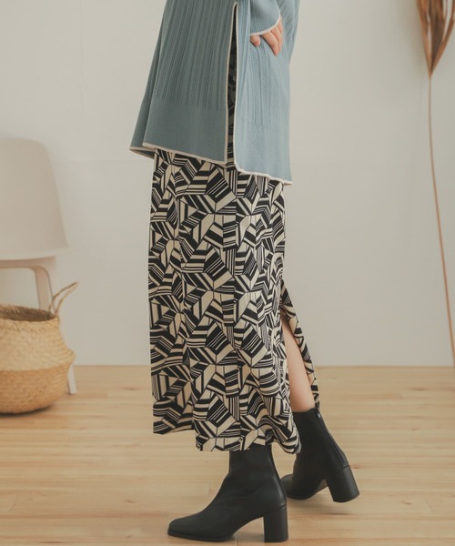 SENSE OF PLACE by URBAN RESEARCH（センスオブプレイスバイアーバンリサーチ）の「アフリカンプリントスカート（スカート・レディース・レッド系その他/ベージュ系その他・ONE）」の7枚目の写真