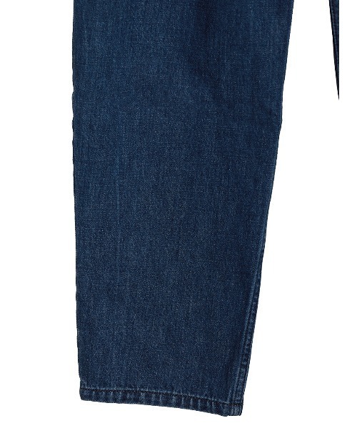 Ameri（アメリ）の「AMERI JAPAN DENIM LOOSE TAPERED PANTS（デニムパンツ・レディース・ブルー・24inch/25inch/26inch）」の7枚目の写真