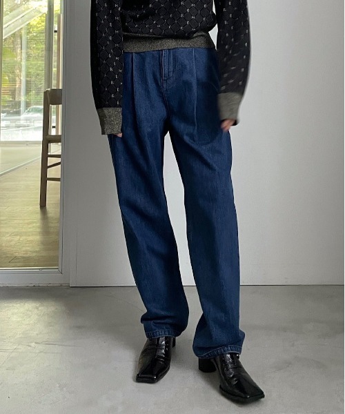 Ameri（アメリ）の「AMERI JAPAN DENIM LOOSE TAPERED PANTS（デニムパンツ・レディース・ブルー・24inch/25inch/26inch）」の19枚目の写真