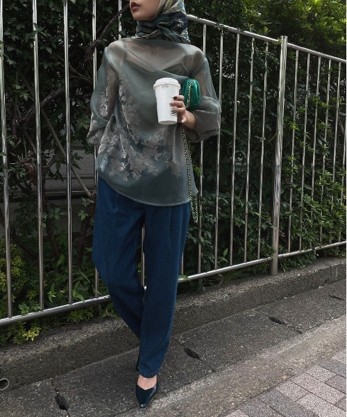 Ameri（アメリ）の「AMERI JAPAN DENIM LOOSE TAPERED PANTS（デニムパンツ・レディース・ブルー・24inch/25inch/26inch）」の18枚目の写真