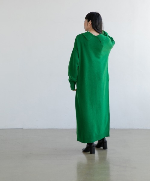 yuw（ユウ）の「BIG COLLAR KNIT　217955（ワンピース・レディース・ブラック/グリーン/グレー・FREE）」の8枚目の写真