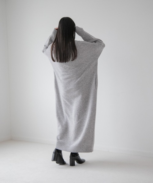 yuw（ユウ）の「BIG COLLAR KNIT　217955（ワンピース・レディース・ブラック/グリーン/グレー・FREE）」の21枚目の写真