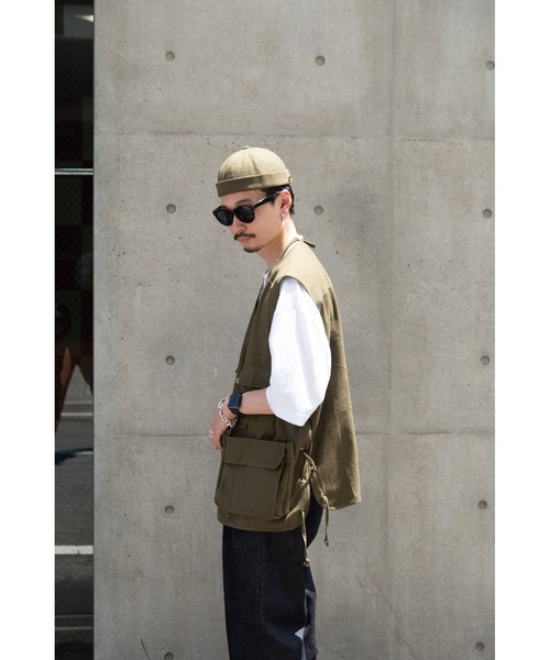 DEVICE（デバイス）の「【WEARISTA じーたー×DEVICE コラボ 3点 SET】DEVICE ＋ ハンティング ベスト / ロールキャップ / サングラス (ケース付き)（ベスト・メンズ・ブラック/カーキ・FREE）」の18枚目の写真