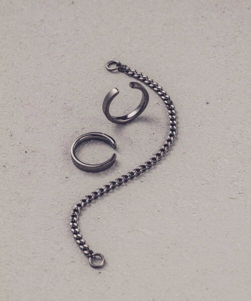 and cloud（アンドクラウド）の「Cable Chain Charm Set Earcuff（イヤーカフ・レディース・ブラック/シルバー/イエローゴールド・FREE）」の6枚目の写真