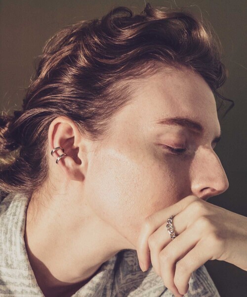 and cloud（アンドクラウド）の「Cable Chain Charm Set Earcuff（イヤーカフ・レディース・ブラック/シルバー/イエローゴールド・FREE）」の9枚目の写真