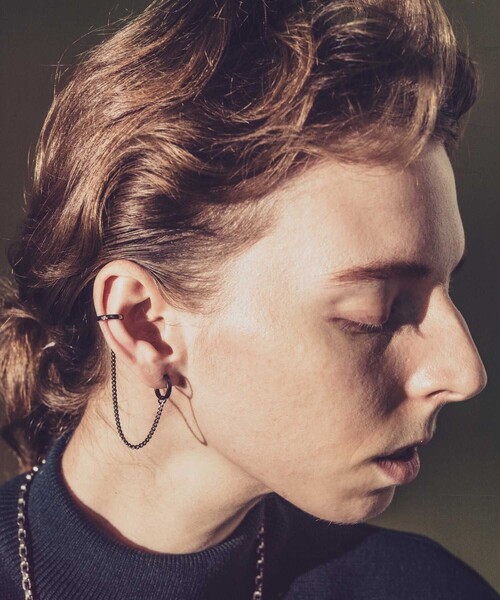 and cloud（アンドクラウド）の「Cable Chain Charm Set Earcuff（イヤーカフ・レディース・ブラック/シルバー/イエローゴールド・FREE）」の14枚目の写真