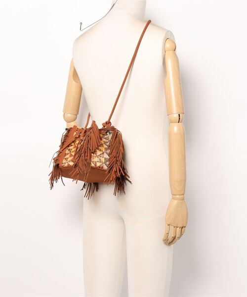 PROTCOL（プロトコル）の「PROTCOL / Hexagon Fringe Shoulder Bag / ヘキサゴンフリンジショルダーバッグ（ショルダーバッグ・レディース・ブラウン・FREE）」の3枚目の写真