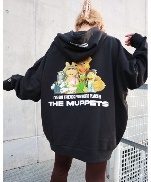 FIG&VIPER（フィグアンドバイパー）の「Kermit group BIGフ―ディ（パーカー・レディース・ホワイト/ブラック・FREE）」の3枚目の写真