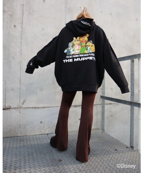 FIG&VIPER（フィグアンドバイパー）の「Kermit group BIGフ―ディ（パーカー・レディース・ホワイト/ブラック・FREE）」の16枚目の写真