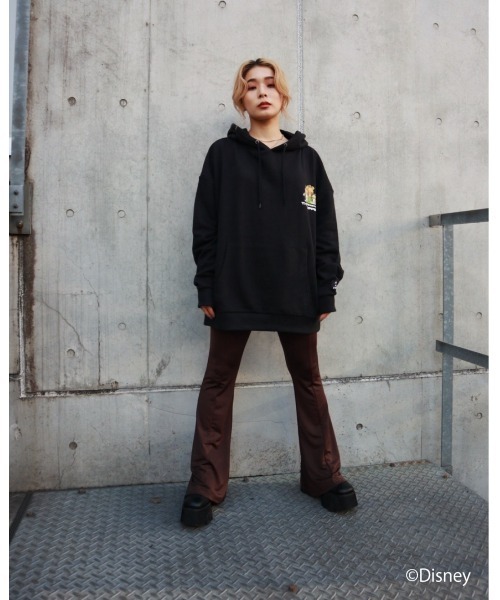 FIG&VIPER（フィグアンドバイパー）の「Kermit group BIGフ―ディ（パーカー・レディース・ホワイト/ブラック・FREE）」の4枚目の写真