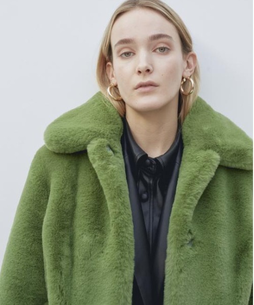 ◇VALENTINO ヴァレンティノ XB3RF1V66UM Vデザインサイドジップ  