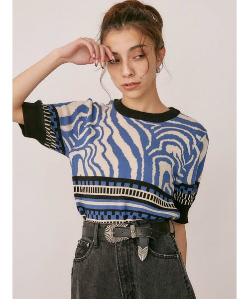 EVRIS（エヴリス）の「バックオープンジャガードニットトップス（ニット/セーター・レディース・オレンジ/ブルー/グリーン・FREE）」の13枚目の写真